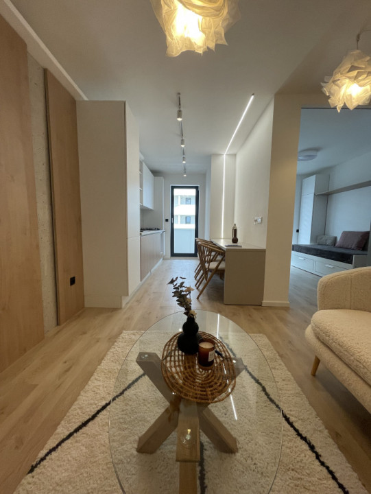 Inchiriere apartament 3 camere, cu garaj subteran in centrul Florestiului