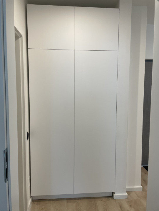 Inchiriere apartament 3 camere, cu garaj subteran in centrul Florestiului