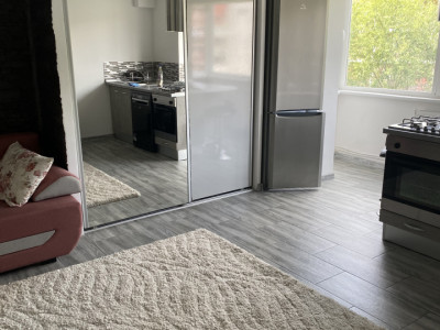 Apartament 2 camere Eroilor, Floresti