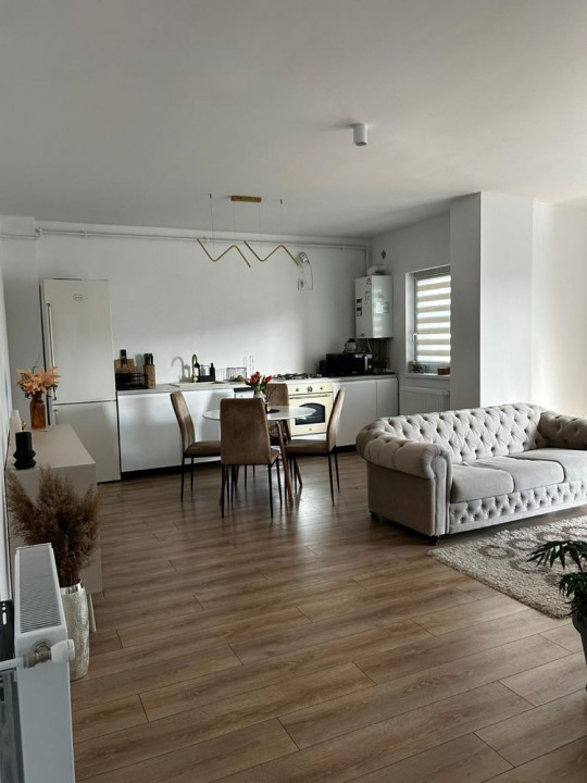 Apartament luminos cu 2 camere, zona Terra