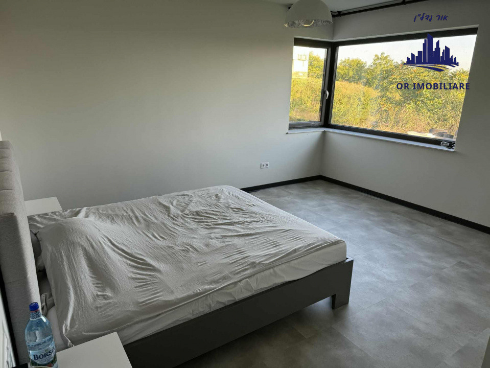 🏡 Două case sub același acoperiș – locul perfect pentru două generații! 💫