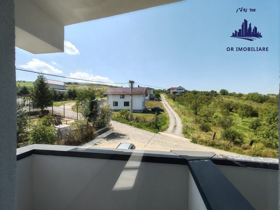 🏡 Două case sub același acoperiș – locul perfect pentru două generații! 💫