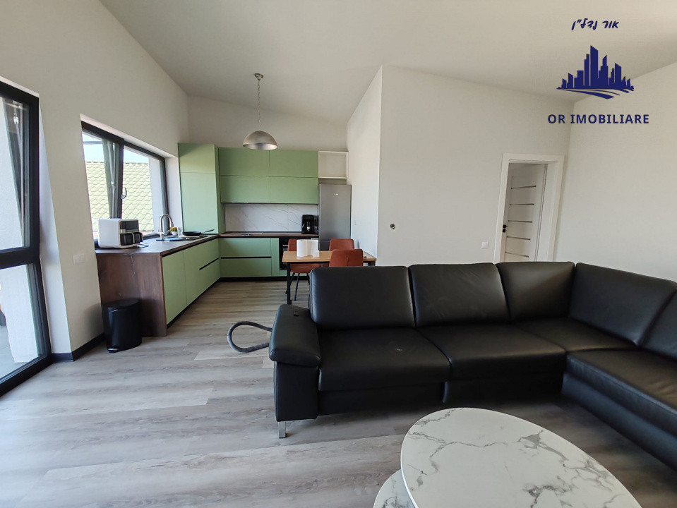 🏡 Două case sub același acoperiș – locul perfect pentru două generații! 💫