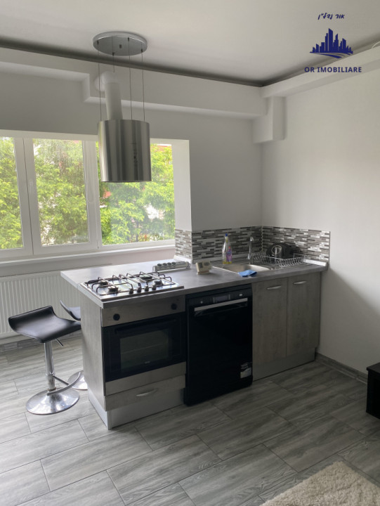 De vanzare apartament 2 camere str.Eroilor, Floresti